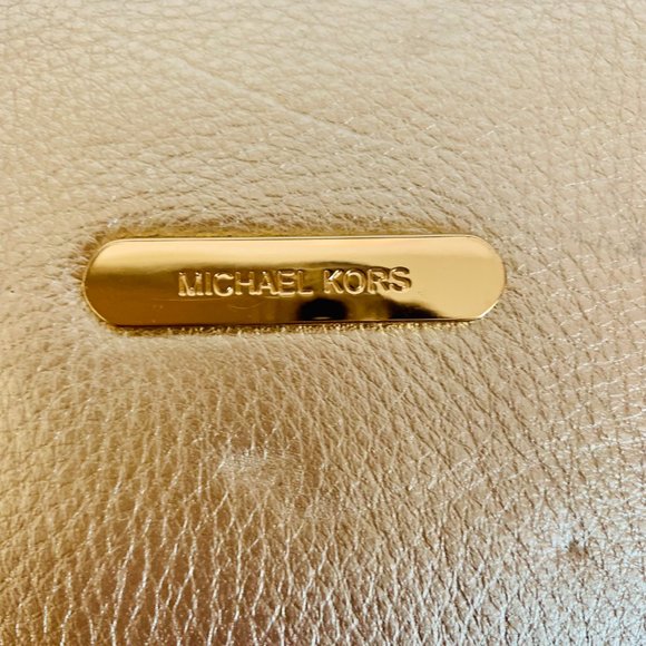 MICHAEL KORS GOLD CLUTCH BAG - Picture 13 of 14